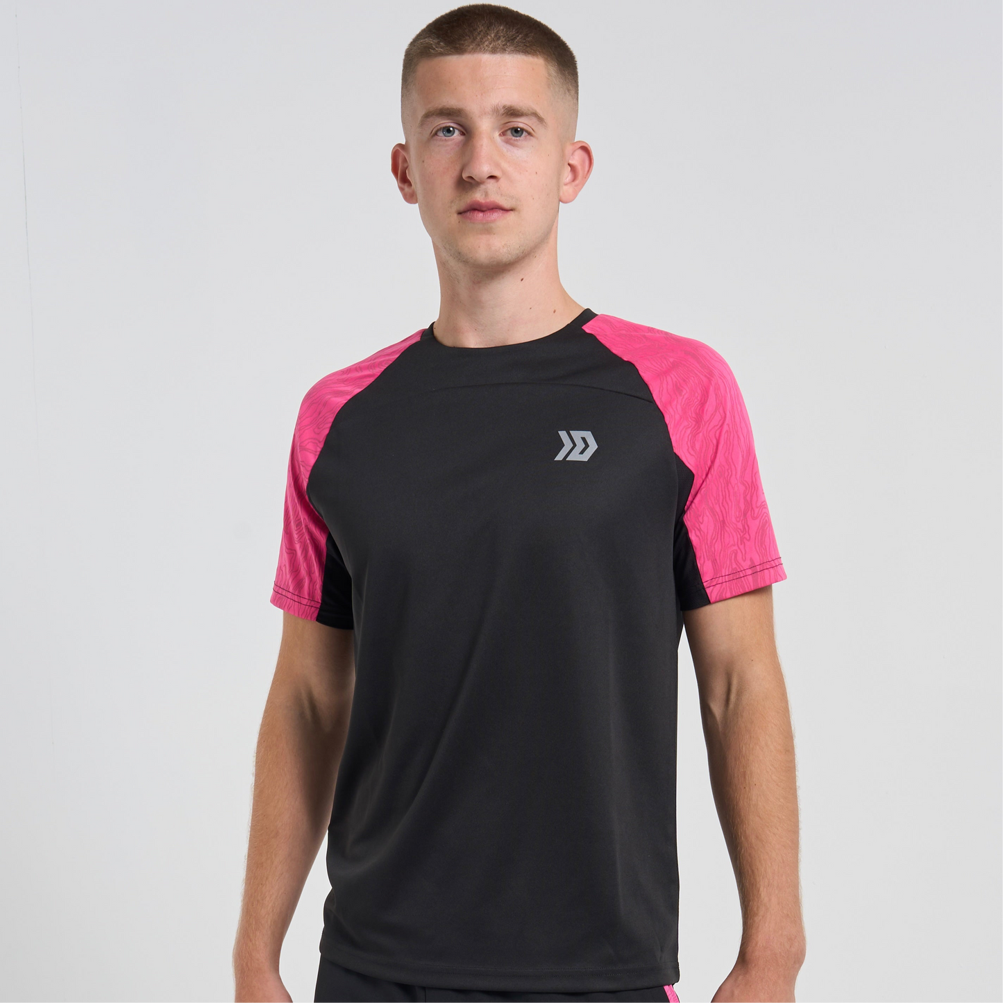 DASH Tee - Black / Pink