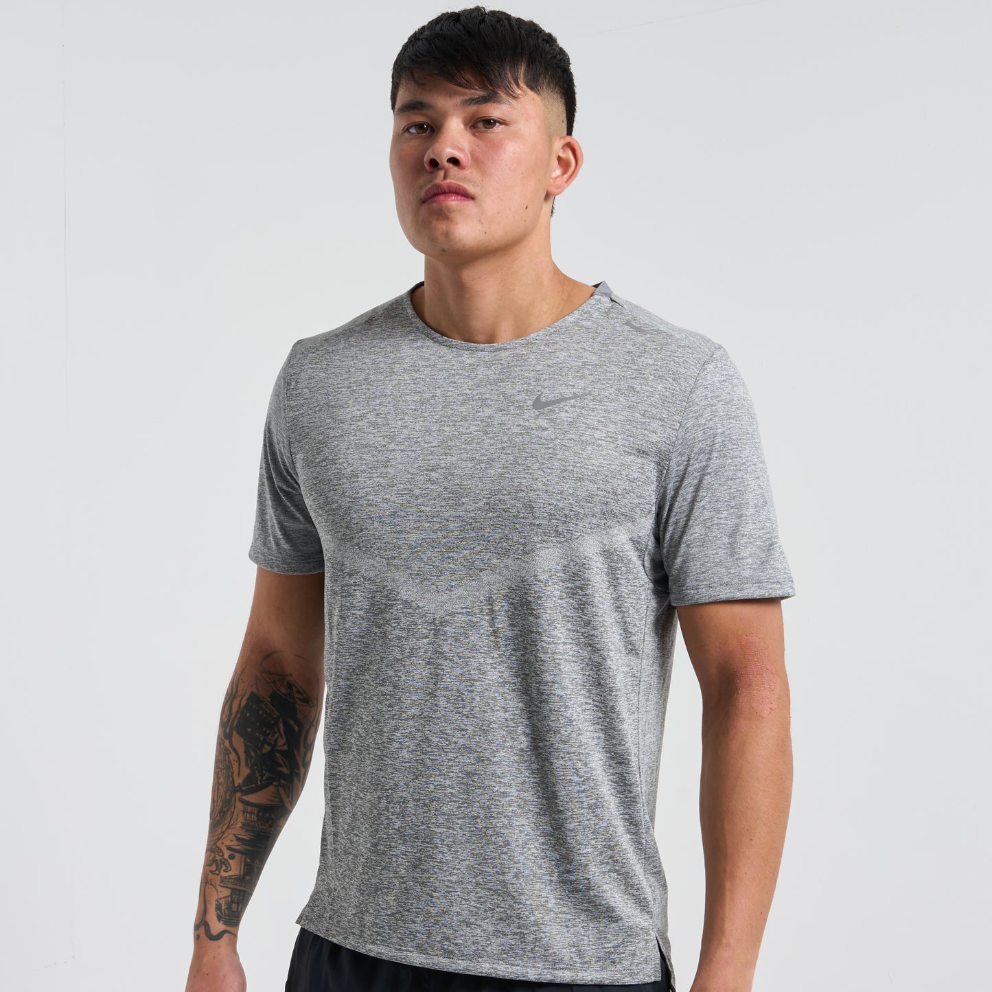 Nike Techknit Miler Tee Light Grey