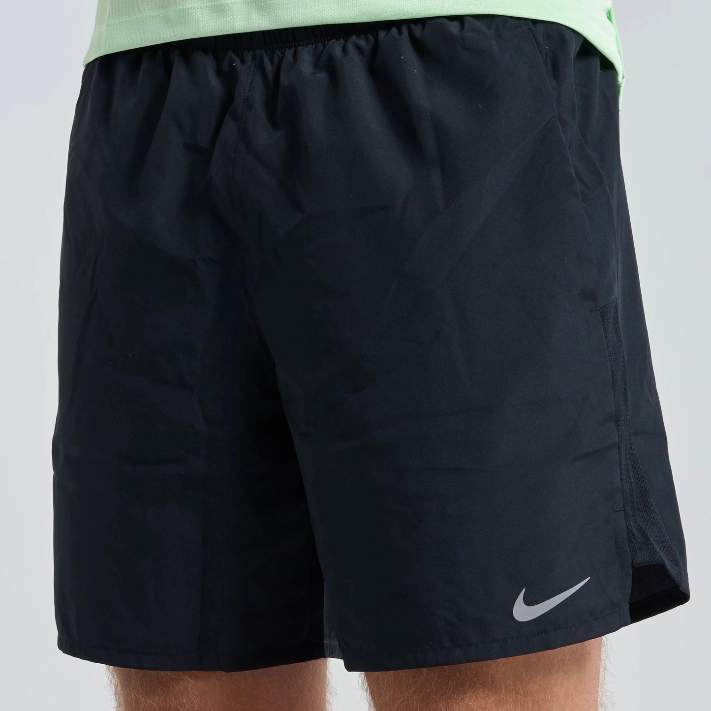 Nike Element / Challenger Set - Half Zip & Shorts - Black