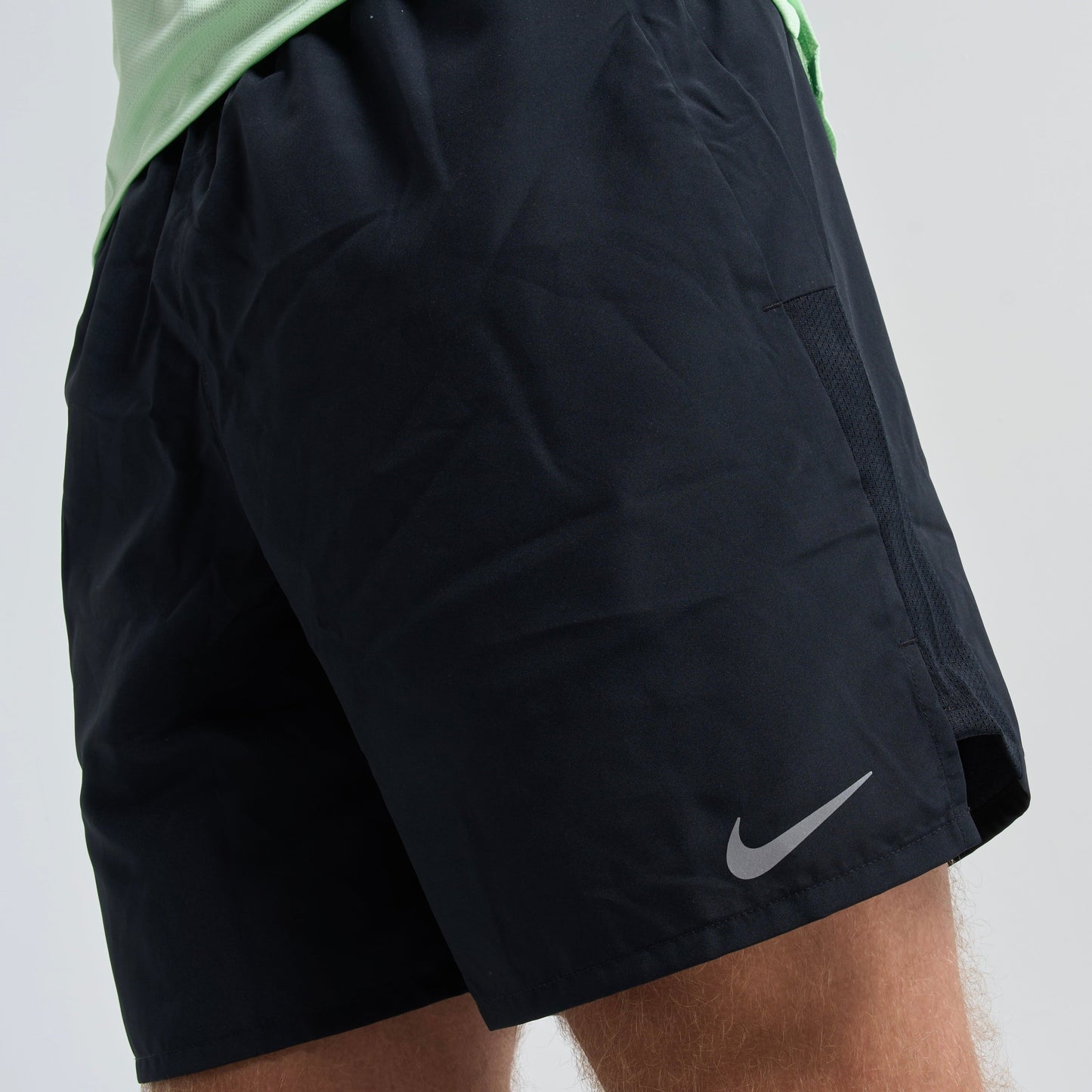 Nike Element / Challenger Set - Half Zip & Shorts - Black