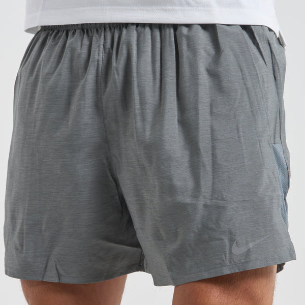 Nike Challenger Shorts Grey